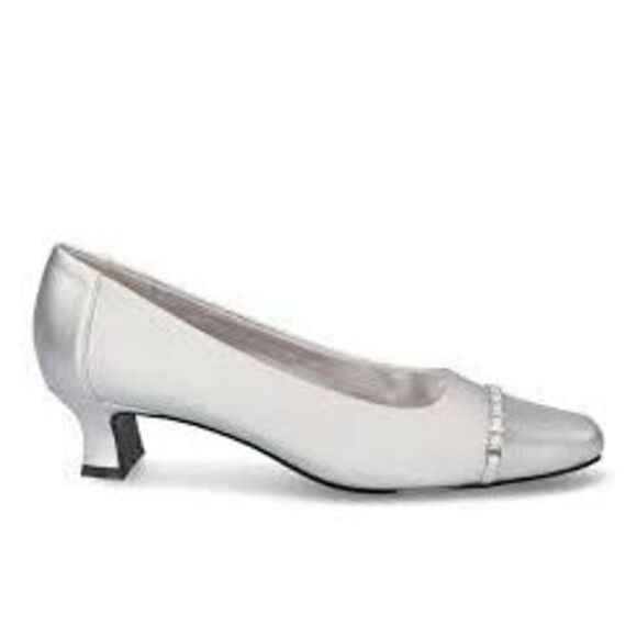 BNIB size 7.5 Easy Street Orbit pumps/heels - Picture 2 of 10